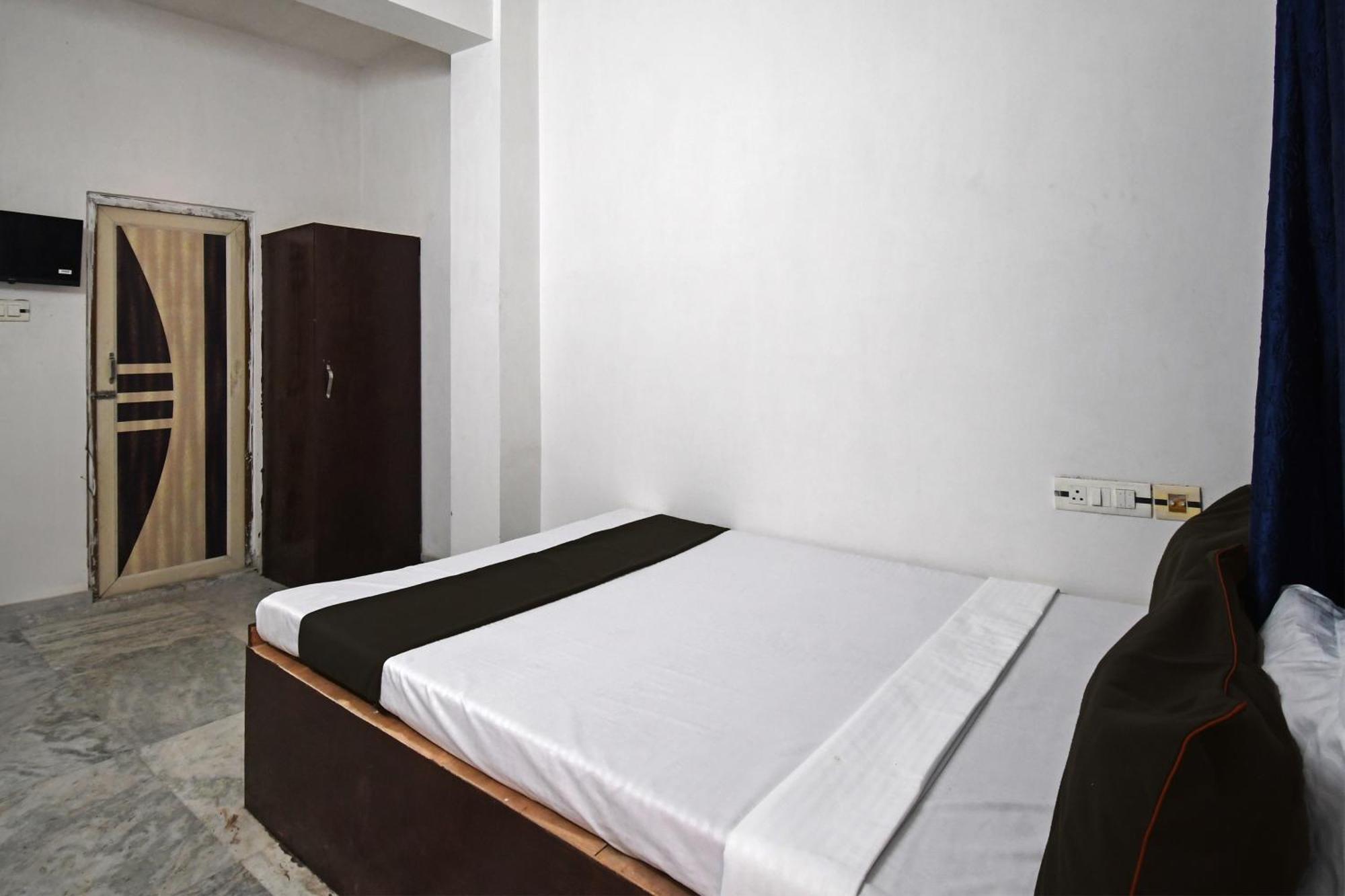 Oyo Hotel Chinar Park コルカタ エクステリア 写真