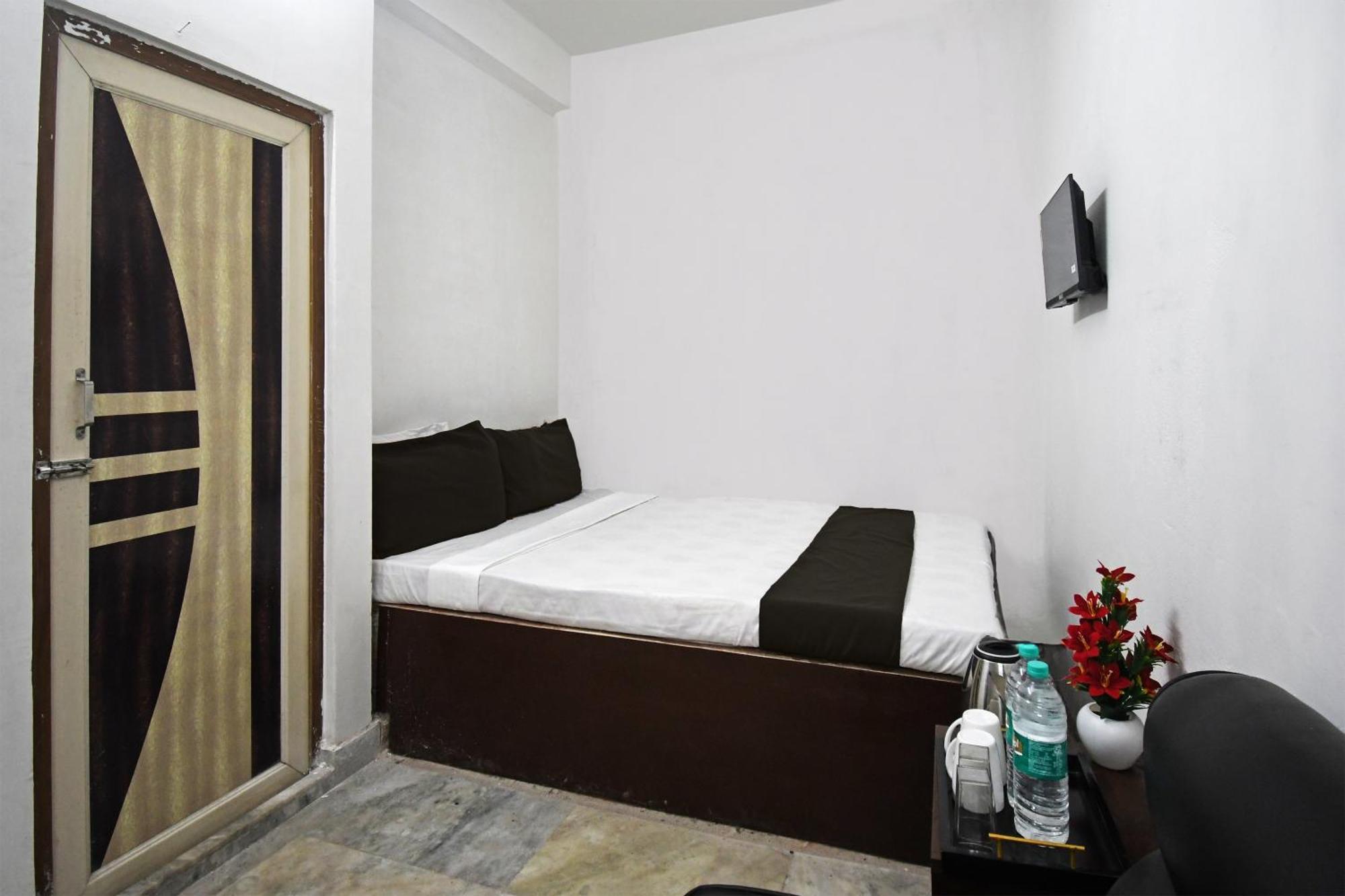Oyo Hotel Chinar Park コルカタ エクステリア 写真